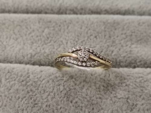 DISCOUNT!! Charming Yellow Gold Ring