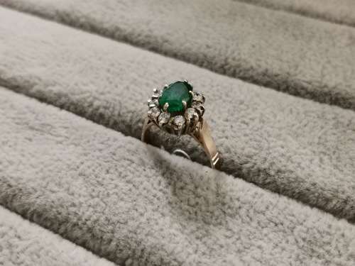 Magnificent Gold and EMERALD Ring!