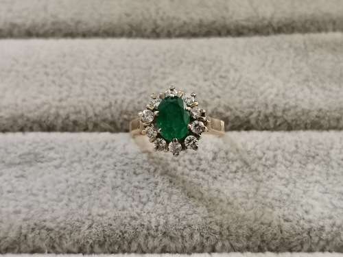 Magnificent Gold and EMERALD Ring!