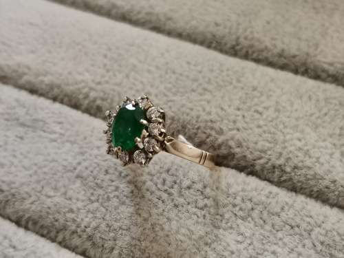 Magnificent Gold and EMERALD Ring!