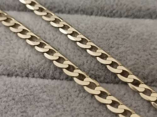 Stunning Gold Curb Chain