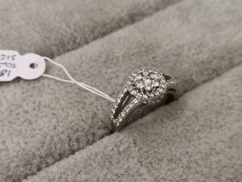 Dazzling 18ct White Gold Cluster Diamond NWJ Ring