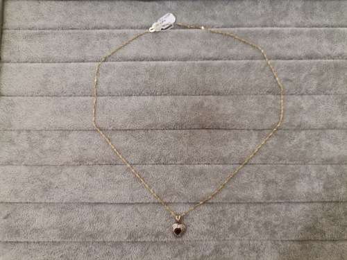 Stunning 9ct GOLD Heart Necklace