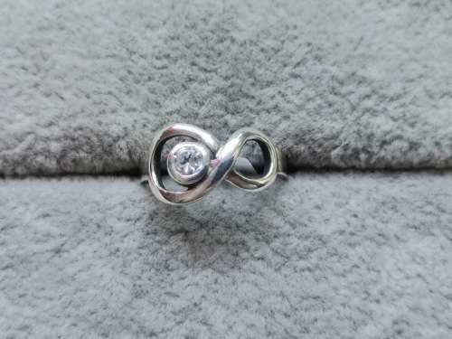 DISCOUNT!! Unique Silver Infinity Ring