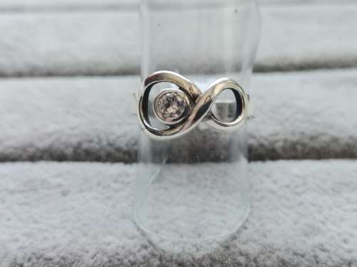 DISCOUNT!! Unique Silver Infinity Ring