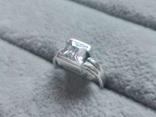 DISCOUNT!! Silver Solitaire Ring