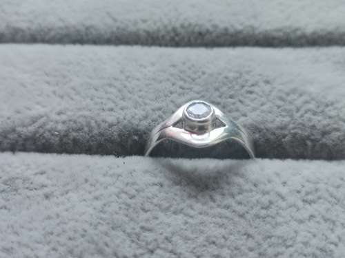 DISCOUNT!! Dainty Silver Solitaire Ring