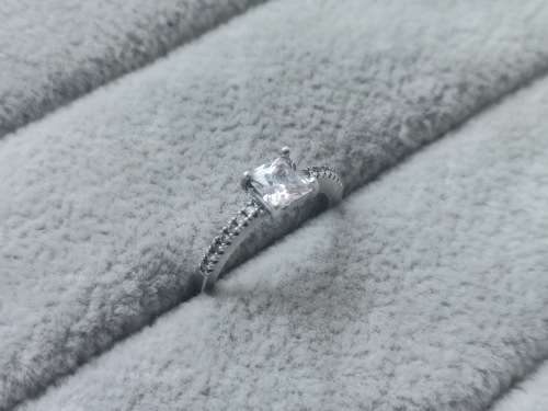 DISCOUNT!! Dainty Silver Ring