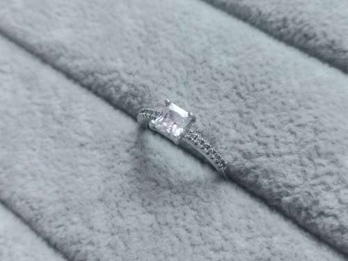DISCOUNT!! Dainty Silver Ring