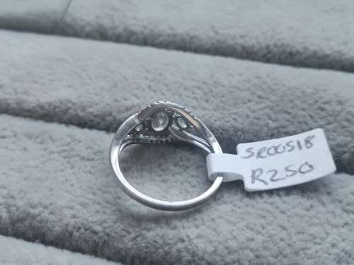 DISCOUNT!! Detailed Silver Ring