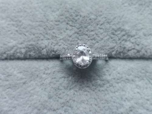DISCOUNT!! Charming Silver Ring