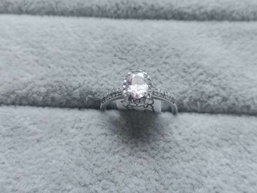 DISCOUNT!! Charming Silver Ring