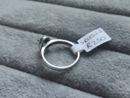 DISCOUNT!! Charming Silver Ring