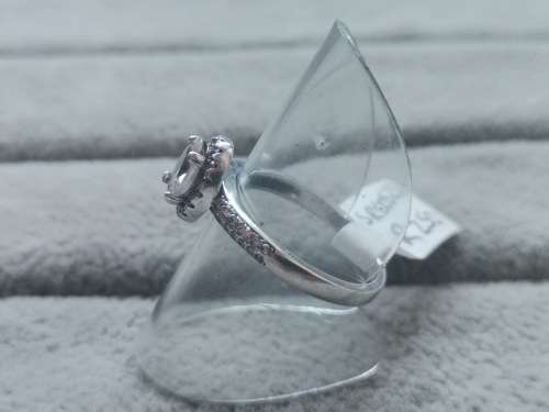 DISCOUNT!! Charming Silver Ring