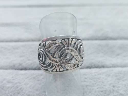 DISCOUNT!! Detailed Silver Ring