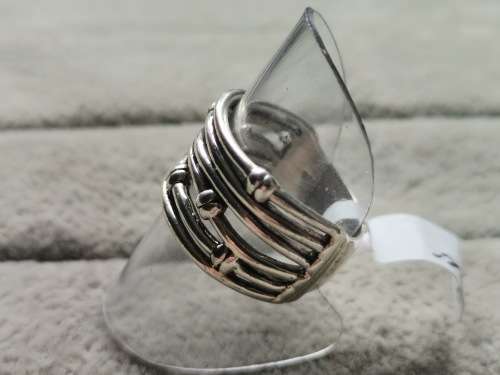 DISCOUNT!! Unique Silver Ring