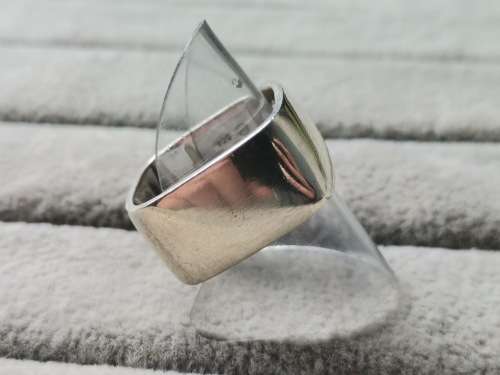 DISCOUNT!! Unique Square Ring