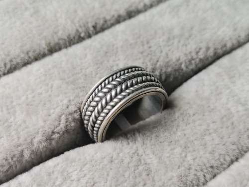 DISCOUNT!! Patterned Silver Ring