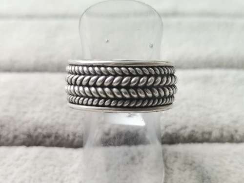 DISCOUNT!! Patterned Silver Ring