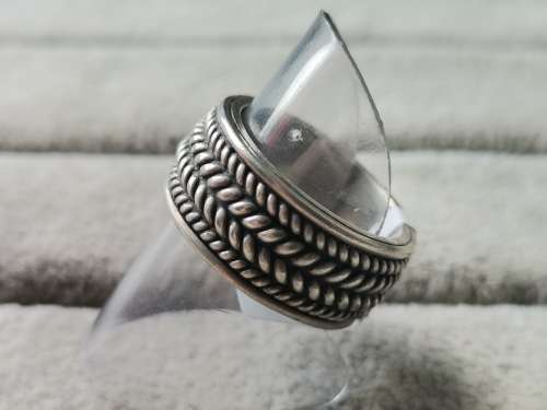 DISCOUNT!! Patterned Silver Ring