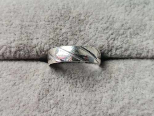 DISCOUNT!! Patterned Silver Ring