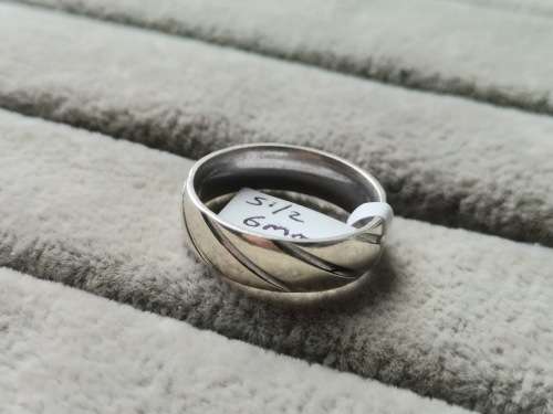 DISCOUNT!! Patterned Silver Ring