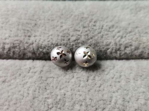 Pretty Gold Earrings