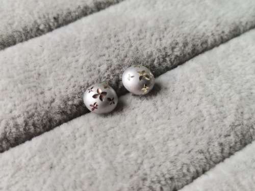 Pretty Gold Earrings