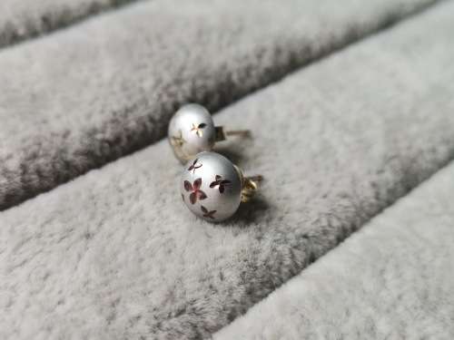 Pretty Gold Earrings