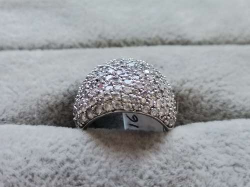 DISCOUNT!! Dazzling Silver Ring