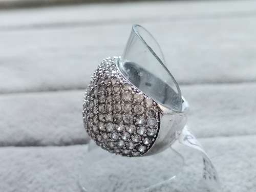 DISCOUNT!! Dazzling Silver Ring