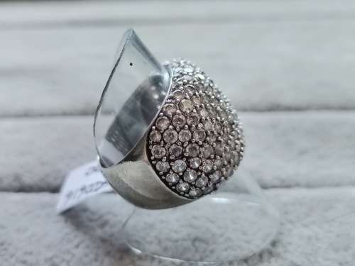 DISCOUNT!! Dazzling Silver Ring