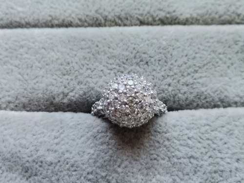 DISCOUNT!! Dazzling Silver Ring