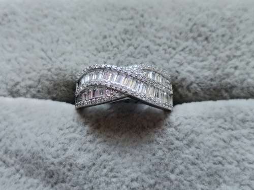 Dazzling Silver Ring