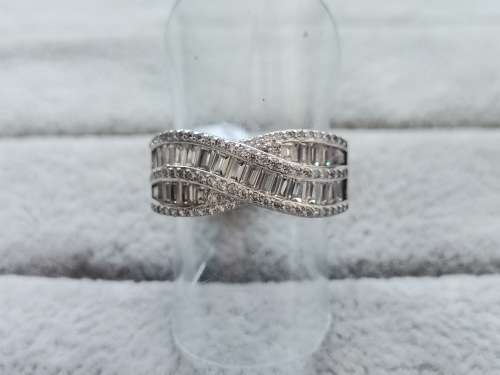 Dazzling Silver Ring