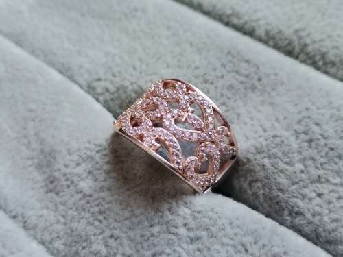 DISCOUNT!! Gorgeous Silver Ring