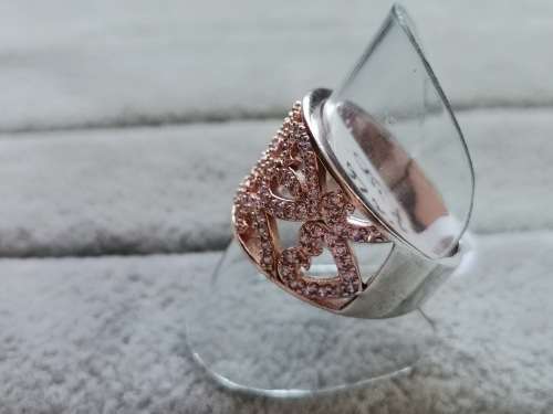 DISCOUNT!! Gorgeous Silver Ring