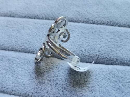 DISCOUNT!! Detailed Silver Ring