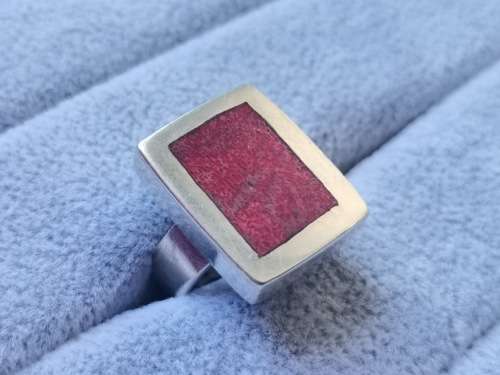 DISCOUNT!! Stunning Silver Ring