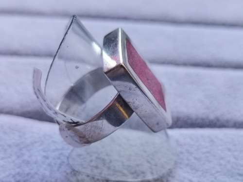 DISCOUNT!! Stunning Silver Ring
