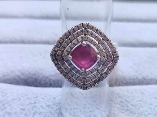 DISCOUNT!! Dazzling Silver Ring