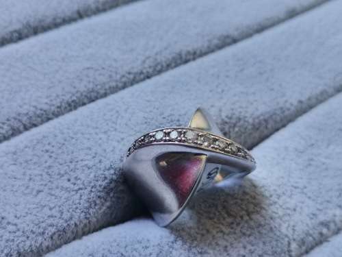 DISCOUNT!! Stunning Silver Ring