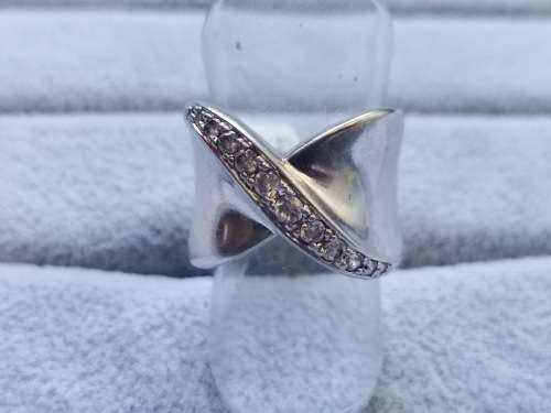 DISCOUNT!! Stunning Silver Ring