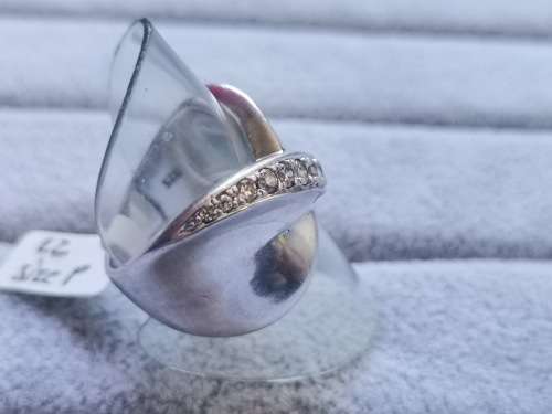 DISCOUNT!! Stunning Silver Ring