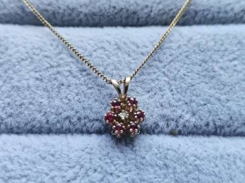 9ct Gold Flower Necklace