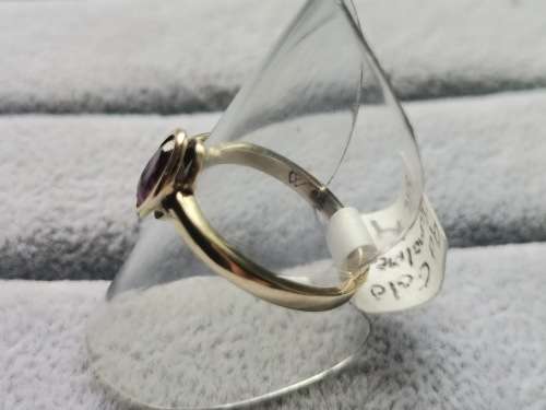 Pretty 9ct Gold Ruby/Tourmaline Ring