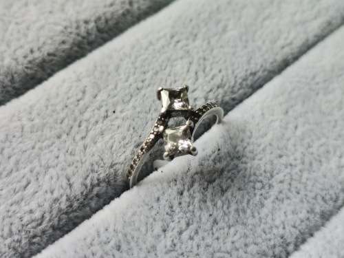 DISCOUNT!! Unique Silver Ring