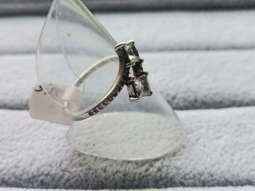 DISCOUNT!! Unique Silver Ring