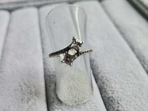 DISCOUNT!! Unique Silver Ring