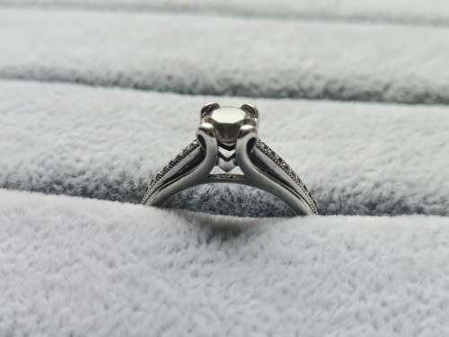 DISCOUNT!! Stunning SIlver Ring